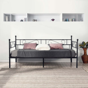 Black tufted deals daybed with trundle